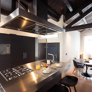 Apartment Amazing Modern Design Home, Campo Dei Mori. Wifi, Venedig